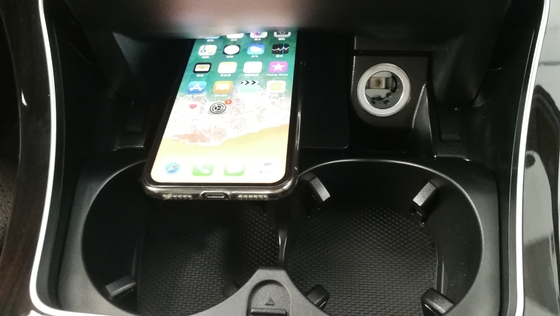 OE-Fit Car Wireless Charger with qi For Mercedes Benz C Classs GLC with 3 coins fast chargers 10W in car chargers