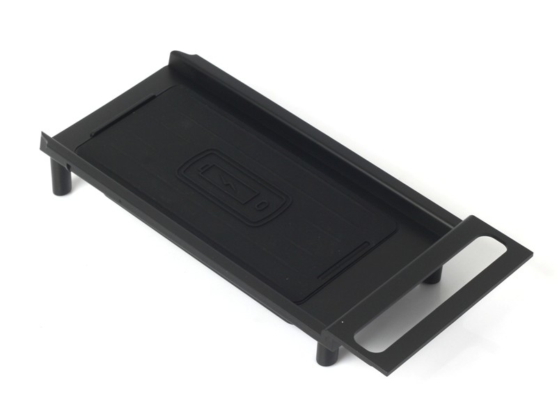 In Car Wireless Charger with qi For VOLVO S-60, V-60 14-18 fast chargers 10W in car chargers with 3 coils